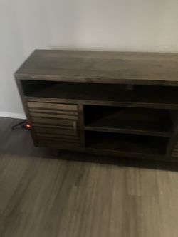 Gallery Furniture Solid Oak Wood Tv Stand