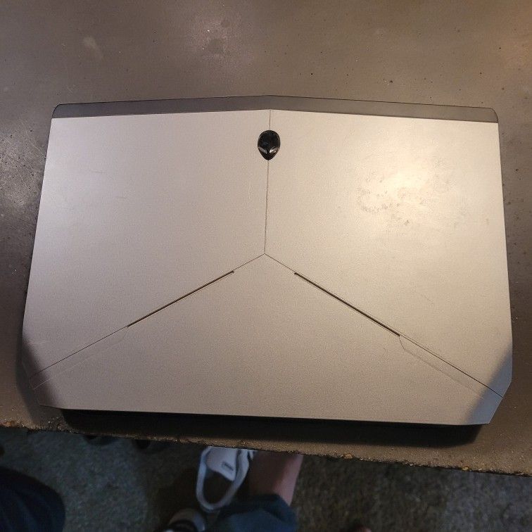 Alienware 13