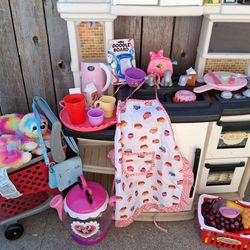 Kitchen play chef 👨‍🍳 or mom 👩 asking $50 Comes with everything  u see on post used condition