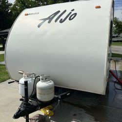 Alejo 17foot Camping Trailer 2009
