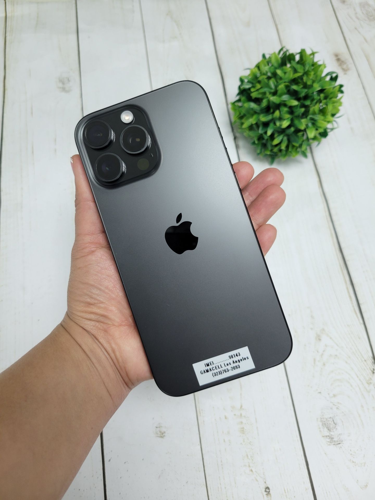 iPhone 16 Pro Max (Unlocked) 512GB