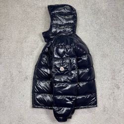Moncler Maya jacket men size 6 in hand