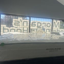 KING SIZE AVOCADO MATTRESS & BOX SPRINGS BED SET