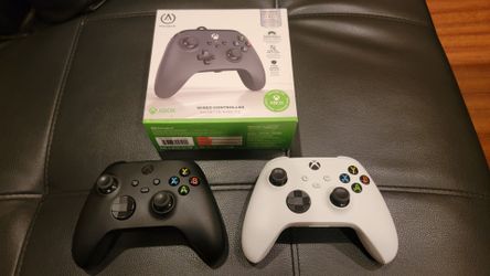 Xbox Controllers Like New