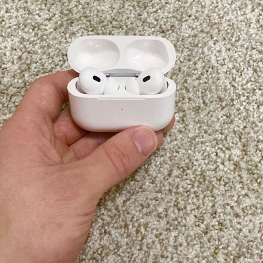 Like new Apple Airpods Pro (2nd Generation)