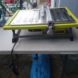 Ryobi Table Top 7 Inch Tile Saw 