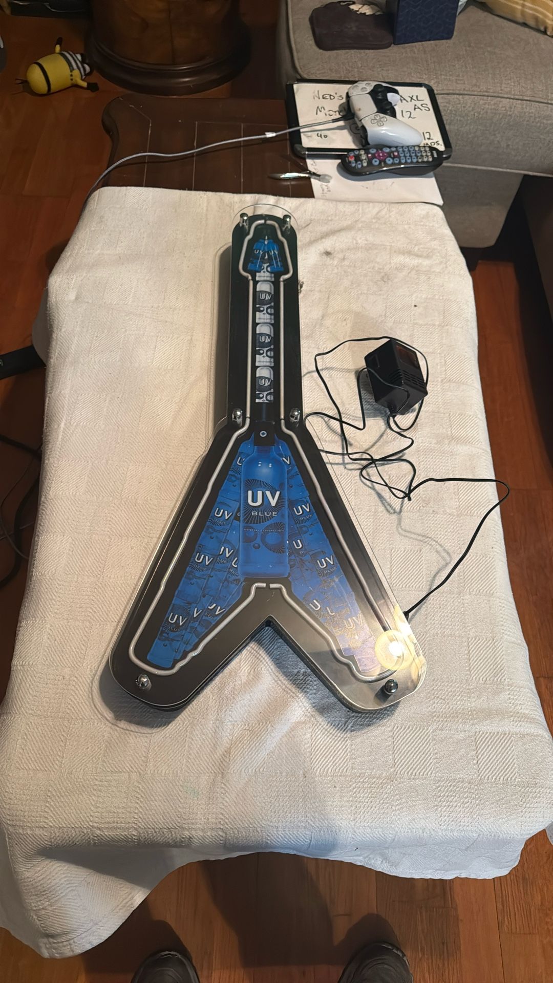 Flying V Guitar Neon Light