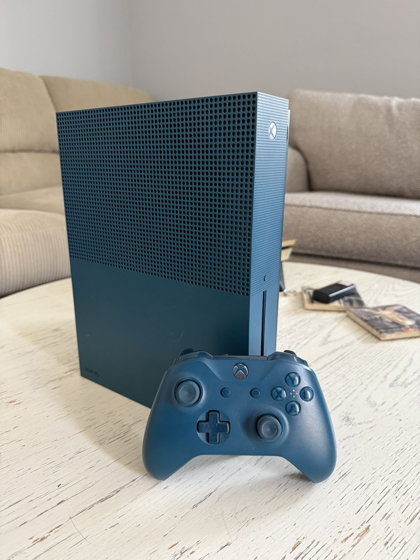 XBOX ONE S SPECIAL EDITION