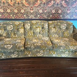 Vintage fFloral Couch