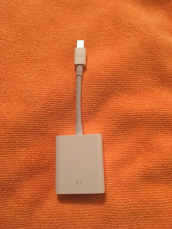 Apple Mini DisplayPort to VGA Adapter.
