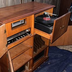 Muebles Toca Disco Y Cassette Antiguo 