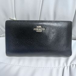 Coach Wallet Brand new Pristine Condition 