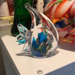 Art Glass 4” Tropical Glass Fish N Fish Paperweight 
