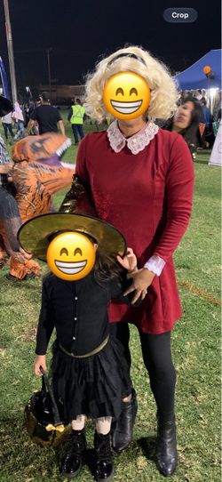 Halloween Sabrina the teenage witch Netflix medium