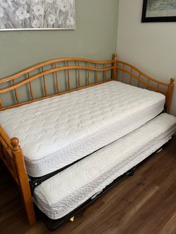 Trundle bed