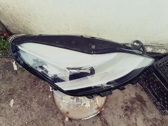 Tesla Model 3 or Model headlight