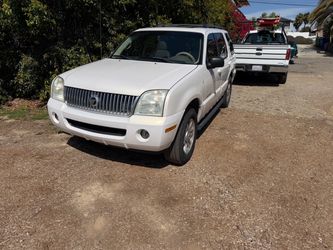 2002 Mercury Mountaineer V8 awd SUV