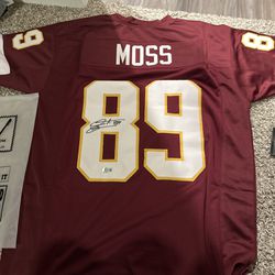 Santana Moss Number 89 Authentic Signed Redskins Jersey!!