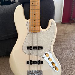 Fender 5 Strings Jazz Bass Player ll Modified 