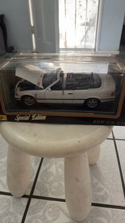 Maisto bmw 325i convertible toy car