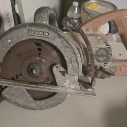 Ridgid R3210 15A 120V Corded Circular Saw C2