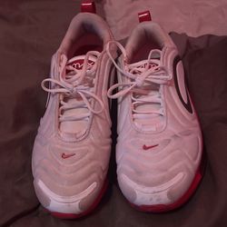 Airmaxs red and white