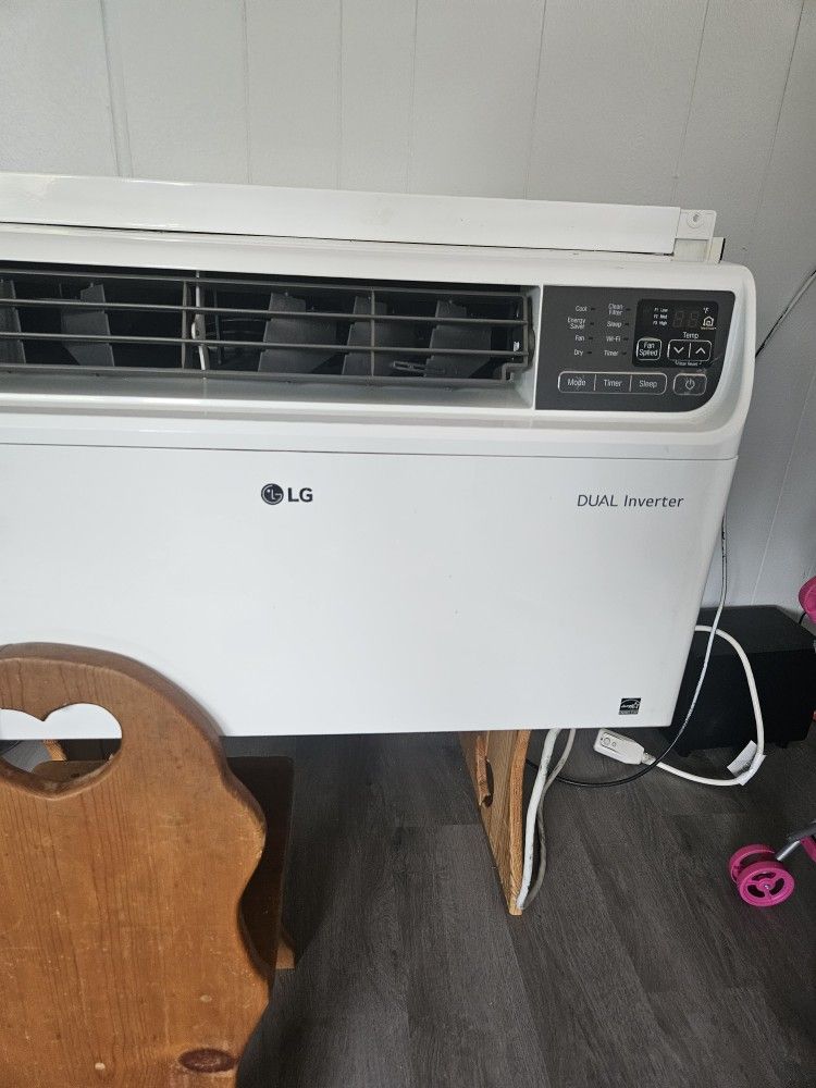 LG Air Conditioner 