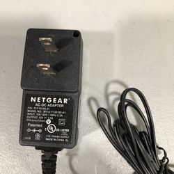AC/DC Adapter 