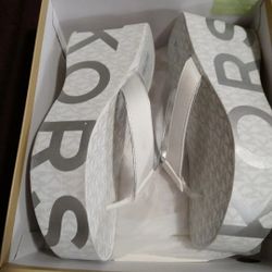 Michael Kors Plataform Size 10