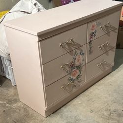 Dresser AVAILABLE IF POSTED