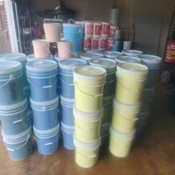 Hola tengo Javon Para lavar Ropa y Para lavar trastes para mas information #(contact info removed)