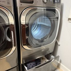 LG oversized large capacity Washer & Dryer  