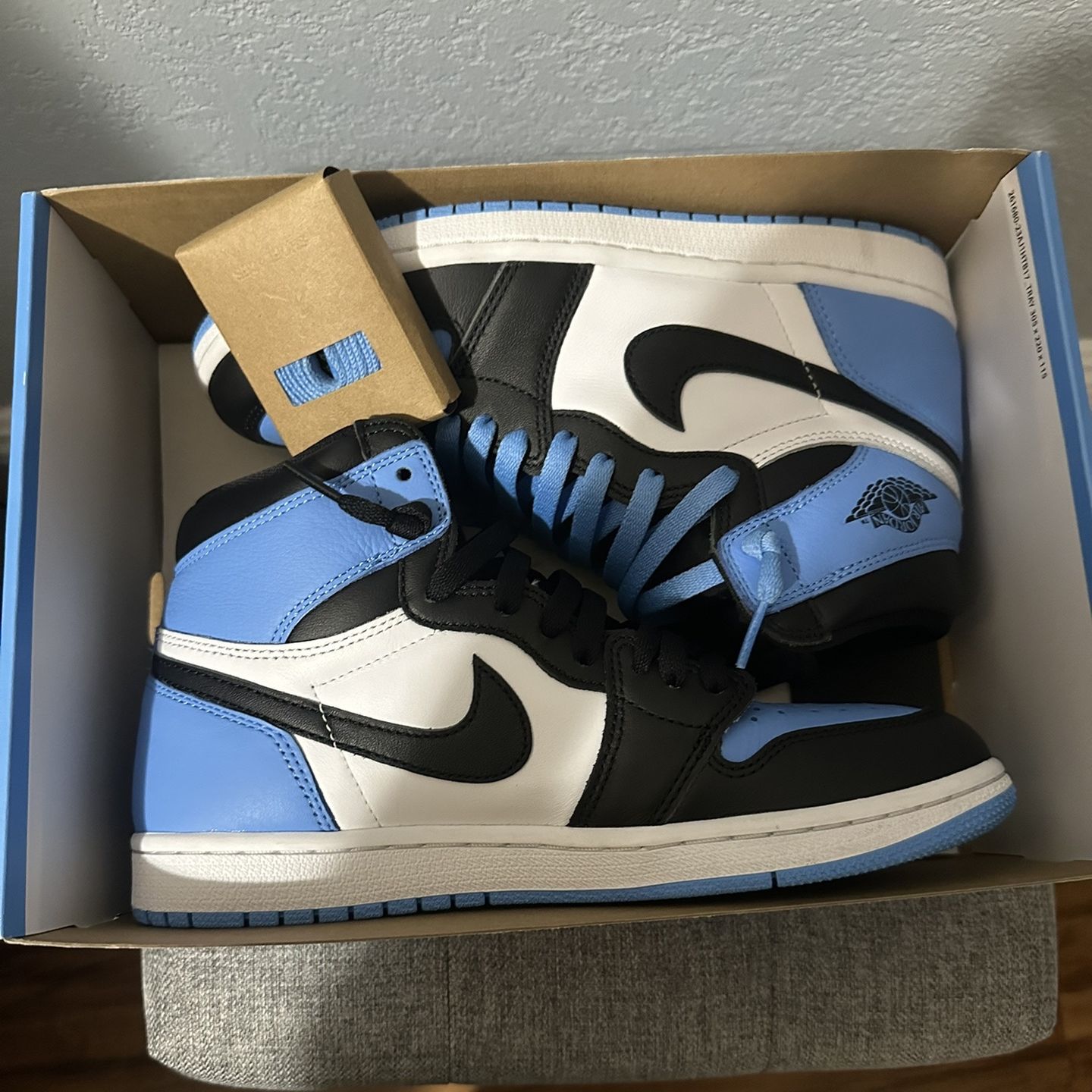 Jordan 1 UNC Toe