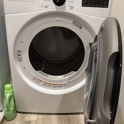 LG Electric Dryer with TurboSteam and Smart Wi-Fi (7.4 cu. ft. Ultra Large Capacity)