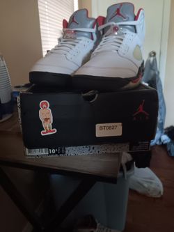 Jordan 5s retro size 10.5