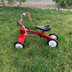 Radio Flyer Scoot-About

