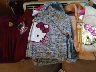 Girls Sweatsuits Size 5 fit like 4/5