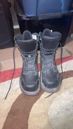 Steel toe work boots