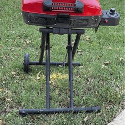Mobile BBQ Grill - Barbecue Anywhere, Anytime with Comfort region shoulder