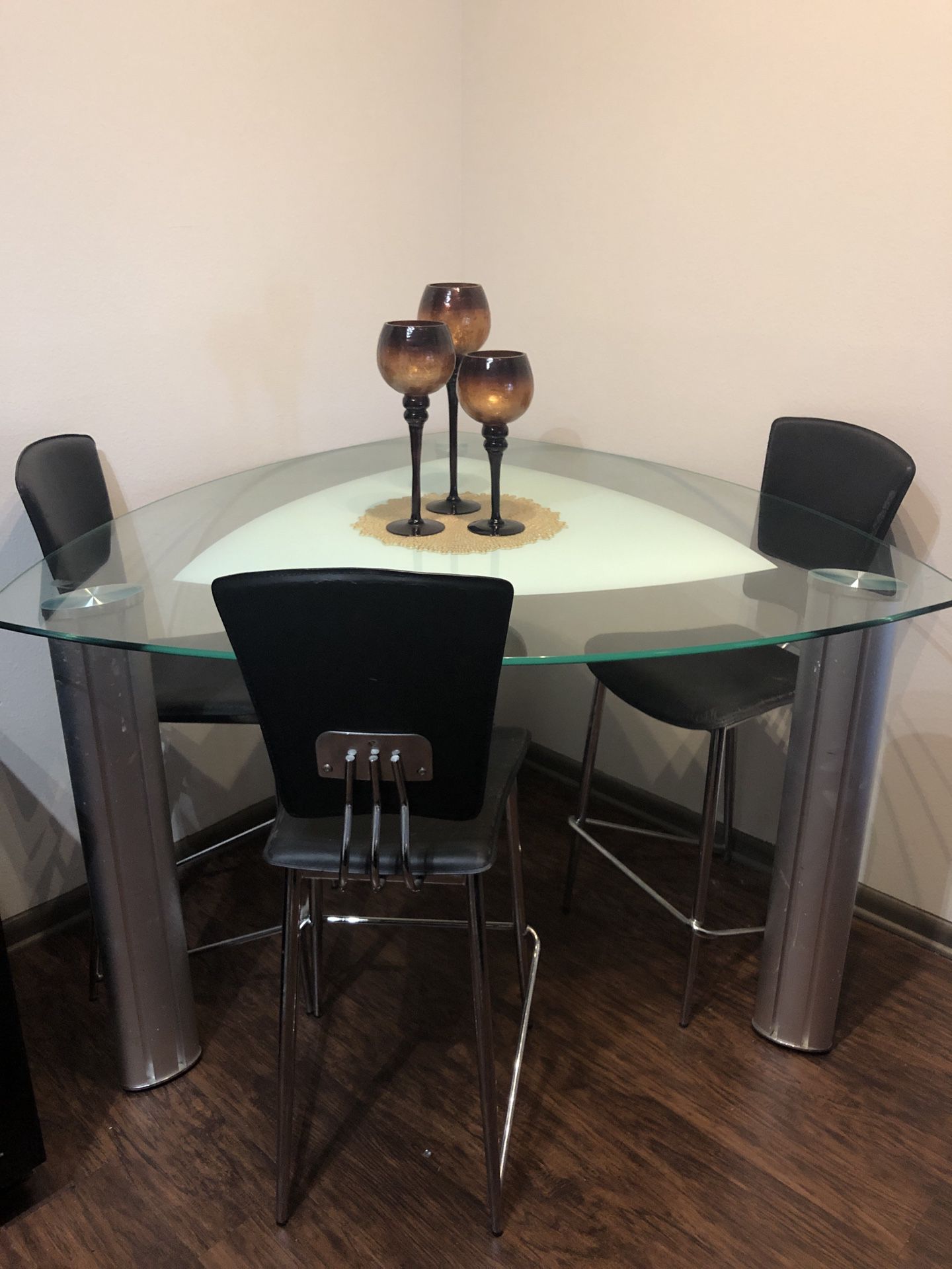 Glass triangle dining table set