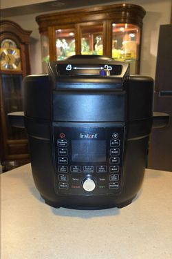 Instant Pot Duo Crisp with Ultimate Lid 13-in-1 multi-cooker and air fryer
