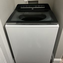 Kenmore Washer & Dryer Set In