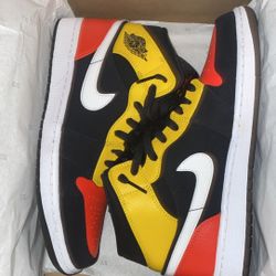Jordan 1 Mid - Amarillo 