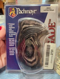 Pachmayr grip