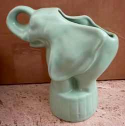 Mid Century Vintage Niloak Pottery Mint Elephant Planter
