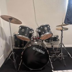 Yamaha Gig maker Drum Set