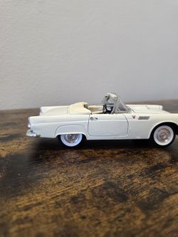 1/24 Ford Thunderbird Convertible Diecast Model Car