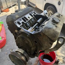 4.3 V6 