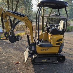 New CFG QK18R Mini Excavator Wirh Hydraulic Thumb And Diverter  Valve Rubber Tracks 15hp Backhoe 