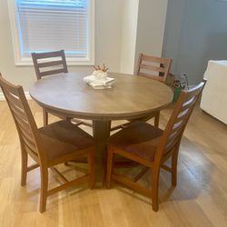 Solid Wood Dinning Chairs (4)